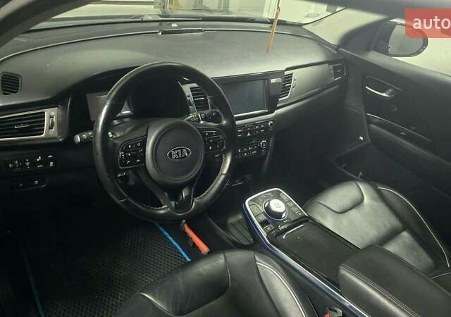 Черный Киа Niro, объемом двигателя 0 л и пробегом 138 тыс. км за 17900 $, фото 9 на Automoto.ua
