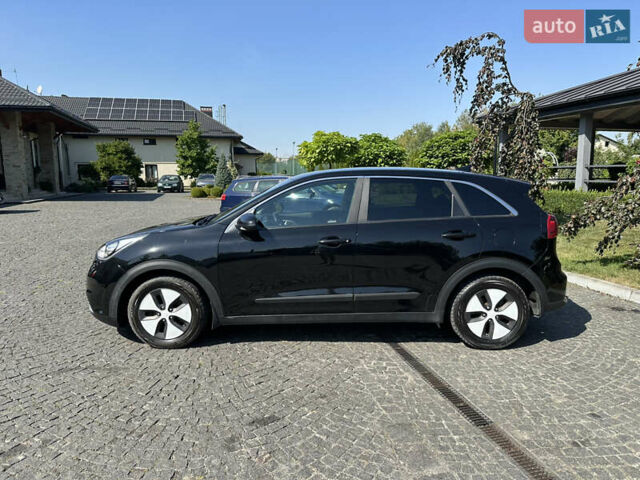 Черный Киа Niro, объемом двигателя 1.6 л и пробегом 202 тыс. км за 13499 $, фото 4 на Automoto.ua