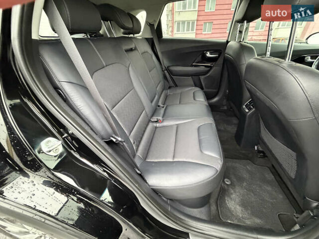 Черный Киа Niro, объемом двигателя 1.6 л и пробегом 98 тыс. км за 18999 $, фото 74 на Automoto.ua