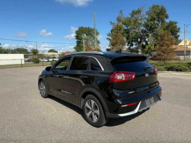 Черный Киа Niro, объемом двигателя 1.6 л и пробегом 43 тыс. км за 9000 $, фото 5 на Automoto.ua