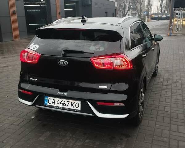 Чорний Кіа Niro, об'ємом двигуна 1.58 л та пробігом 89 тис. км за 14600 $, фото 8 на Automoto.ua