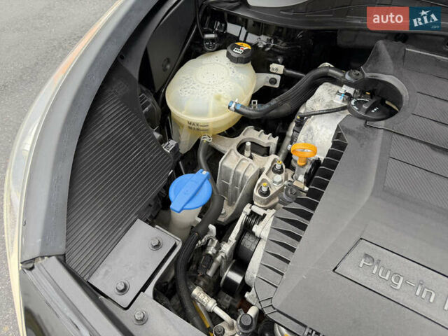 Черный Киа Niro, объемом двигателя 1.6 л и пробегом 98 тыс. км за 18999 $, фото 84 на Automoto.ua