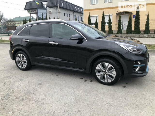 Черный Киа Niro, объемом двигателя 0 л и пробегом 158 тыс. км за 17999 $, фото 5 на Automoto.ua