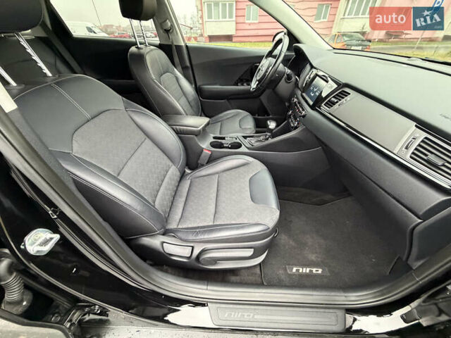 Черный Киа Niro, объемом двигателя 1.6 л и пробегом 98 тыс. км за 18999 $, фото 80 на Automoto.ua