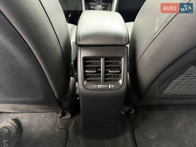 Черный Киа Niro, объемом двигателя 1.6 л и пробегом 98 тыс. км за 18999 $, фото 62 на Automoto.ua