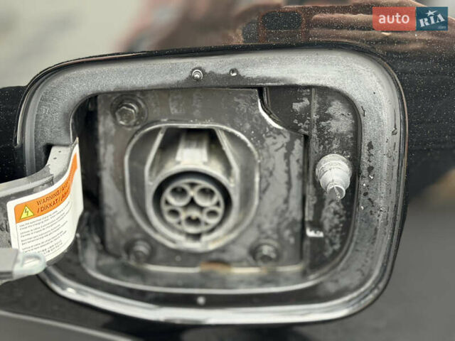 Черный Киа Niro, объемом двигателя 1.6 л и пробегом 98 тыс. км за 18999 $, фото 35 на Automoto.ua