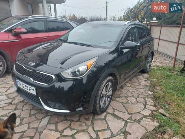 Чорний Кіа Niro, об'ємом двигуна 1.6 л та пробігом 177 тис. км за 15200 $, фото 1 на Automoto.ua