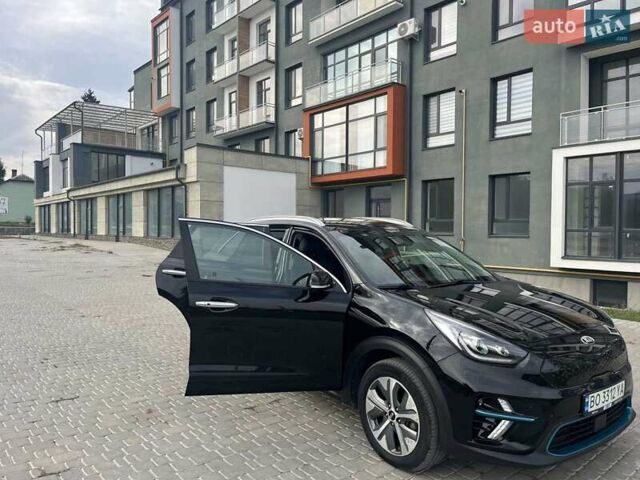 Черный Киа Niro, объемом двигателя 0 л и пробегом 209 тыс. км за 17200 $, фото 3 на Automoto.ua