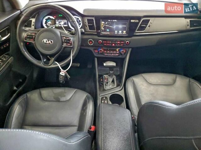 Черный Киа Niro, объемом двигателя 1.58 л и пробегом 63 тыс. км за 1500 $, фото 7 на Automoto.ua
