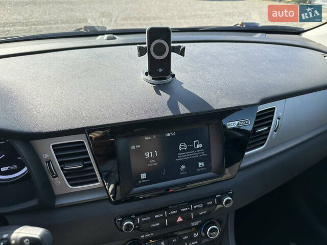 Черный Киа Niro, объемом двигателя 1.6 л и пробегом 202 тыс. км за 13499 $, фото 42 на Automoto.ua