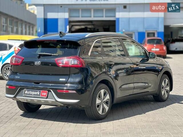 Черный Киа Niro, объемом двигателя 1.6 л и пробегом 65 тыс. км за 17440 $, фото 4 на Automoto.ua