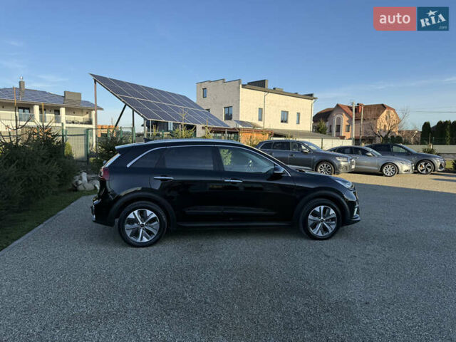 Черный Киа Niro, объемом двигателя 0 л и пробегом 71 тыс. км за 18999 $, фото 12 на Automoto.ua