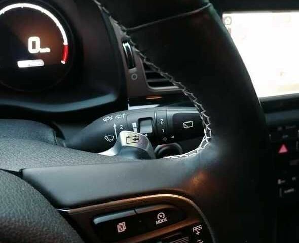 Киа Niro 2019 в Киеве на Automoto.ua Черный Киа Niro, объемом двигателя 0 л и пробегом 120 тыс. км за 11500 $, фото 13 на Automoto.ua