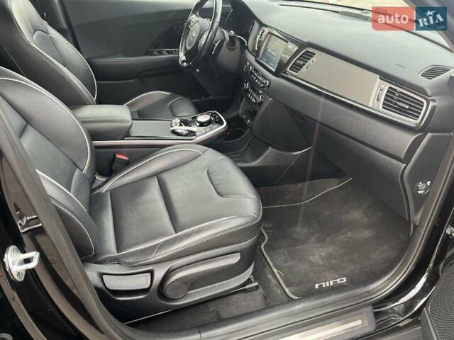 Черный Киа Niro, объемом двигателя 0 л и пробегом 112 тыс. км за 18700 $, фото 16 на Automoto.ua