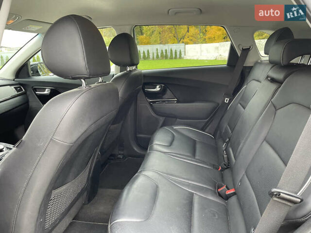 Киа Niro 2019 в Луцке на Automoto.ua Черный Киа Niro, объемом двигателя 0 л и пробегом 127 тыс. км за 19950 $, фото 25 на Automoto.ua