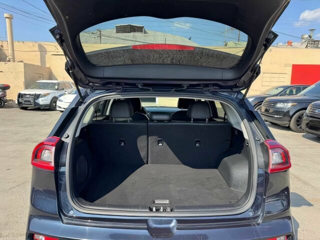 Чорний Кіа Niro, об'ємом двигуна 0 л та пробігом 45 тис. км за 13000 $, фото 12 на Automoto.ua