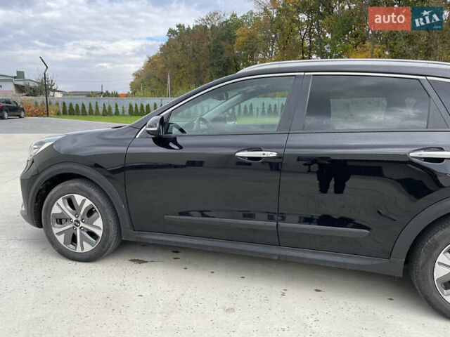 Киа Niro 2019 в Луцке на Automoto.ua Черный Киа Niro, объемом двигателя 0 л и пробегом 127 тыс. км за 19950 $, фото 4 на Automoto.ua