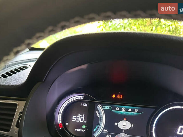 Черный Киа Niro, объемом двигателя 0 л и пробегом 94 тыс. км за 18600 $, фото 69 на Automoto.ua