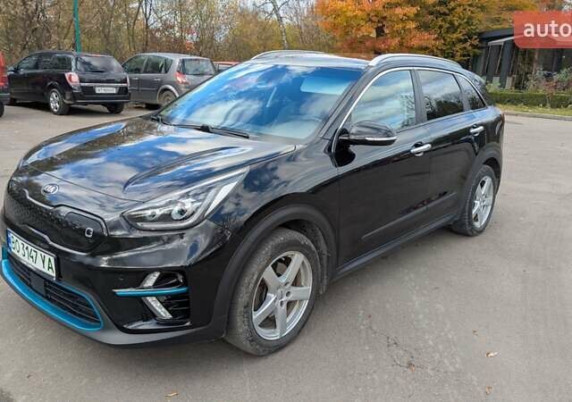 Черный Киа Niro, объемом двигателя 0 л и пробегом 135 тыс. км за 17300 $, фото 1 на Automoto.ua