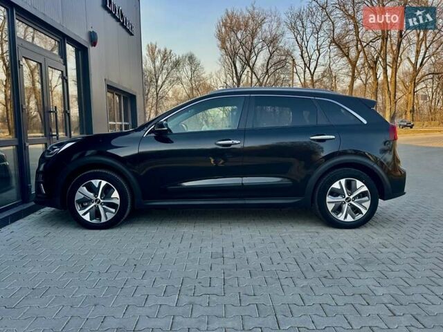 Черный Киа Niro, объемом двигателя 0 л и пробегом 68 тыс. км за 18750 $, фото 58 на Automoto.ua