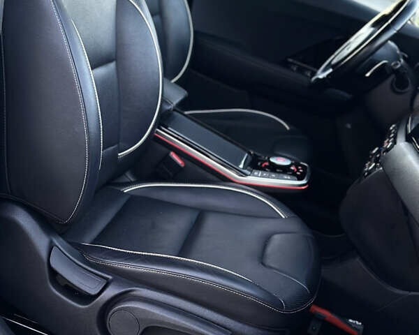 Чорний Кіа Niro, об'ємом двигуна 0 л та пробігом 93 тис. км за 18700 $, фото 69 на Automoto.ua