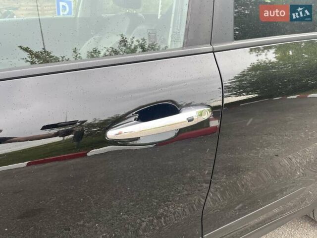 Черный Киа Niro, объемом двигателя 0 л и пробегом 112 тыс. км за 18700 $, фото 14 на Automoto.ua