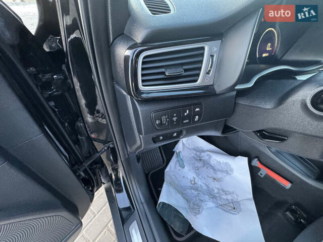 Черный Киа Niro, объемом двигателя 0 л и пробегом 102 тыс. км за 16499 $, фото 27 на Automoto.ua