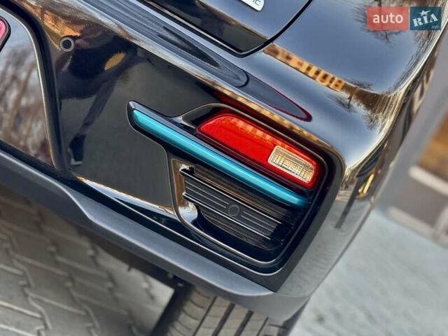 Черный Киа Niro, объемом двигателя 0 л и пробегом 68 тыс. км за 18750 $, фото 85 на Automoto.ua