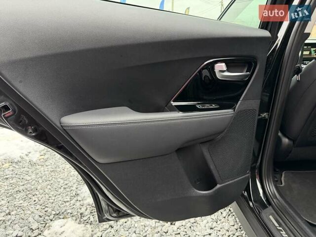 Чорний Кіа Niro, об'ємом двигуна 0 л та пробігом 165 тис. км за 18800 $, фото 32 на Automoto.ua