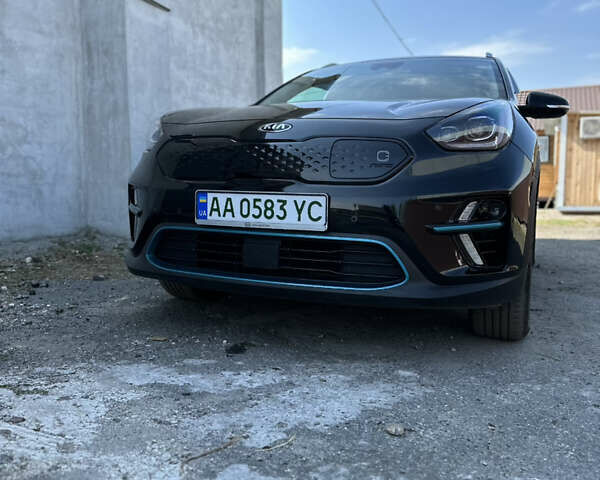 Черный Киа Niro, объемом двигателя 0 л и пробегом 94 тыс. км за 18600 $, фото 64 на Automoto.ua