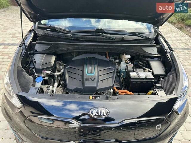 Киа Niro 2019 в Виннице на Automoto.ua Черный Киа Niro, объемом двигателя 0 л и пробегом 108 тыс. км за 15900 $, фото 3 на Automoto.ua