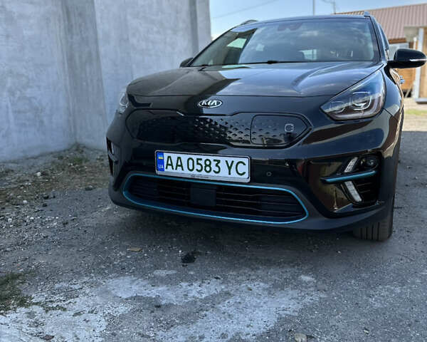 Черный Киа Niro, объемом двигателя 0 л и пробегом 94 тыс. км за 18600 $, фото 65 на Automoto.ua