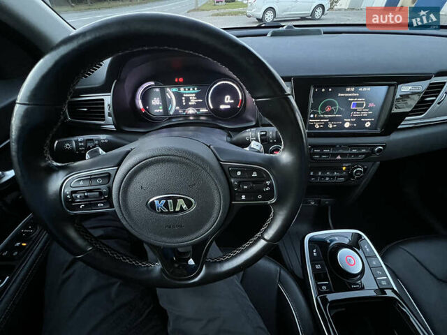 Черный Киа Niro, объемом двигателя 0 л и пробегом 95 тыс. км за 18300 $, фото 15 на Automoto.ua