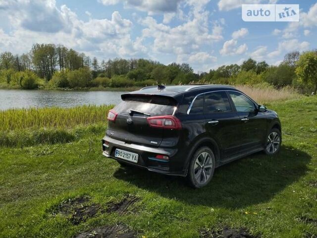 Чорний Кіа Niro, об'ємом двигуна 0 л та пробігом 154 тис. км за 22000 $, фото 78 на Automoto.ua