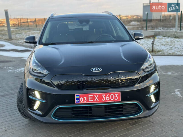 Черный Киа Niro, объемом двигателя 0 л и пробегом 102 тыс. км за 16499 $, фото 1 на Automoto.ua