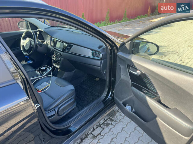 Киа Niro 2019 в Львове на Automoto.ua Черный Киа Niro, объемом двигателя 0 л и пробегом 58 тыс. км за 17000 $, фото 23 на Automoto.ua
