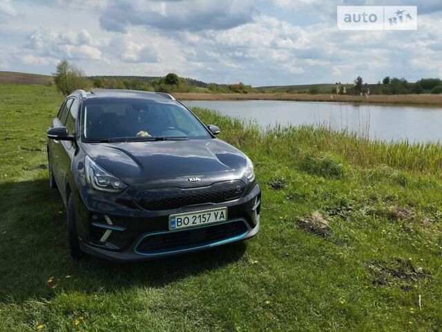 Чорний Кіа Niro, об'ємом двигуна 0 л та пробігом 154 тис. км за 22000 $, фото 82 на Automoto.ua