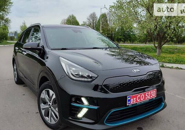 Чорний Кіа Niro, об'ємом двигуна 0 л та пробігом 105 тис. км за 19499 $, фото 2 на Automoto.ua