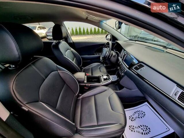 Черный Киа Niro, объемом двигателя 0 л и пробегом 89 тыс. км за 19899 $, фото 55 на Automoto.ua