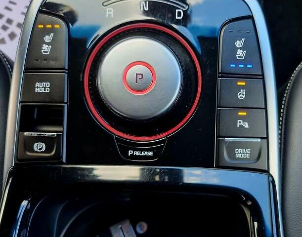 Черный Киа Niro, объемом двигателя 0 л и пробегом 89 тыс. км за 19899 $, фото 77 на Automoto.ua