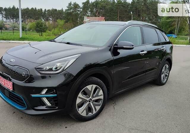 Чорний Кіа Niro, об'ємом двигуна 0 л та пробігом 105 тис. км за 19499 $, фото 12 на Automoto.ua