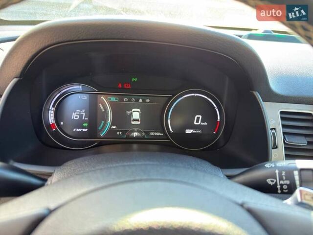 Чорний Кіа Niro, об'ємом двигуна 0 л та пробігом 137 тис. км за 22000 $, фото 11 на Automoto.ua