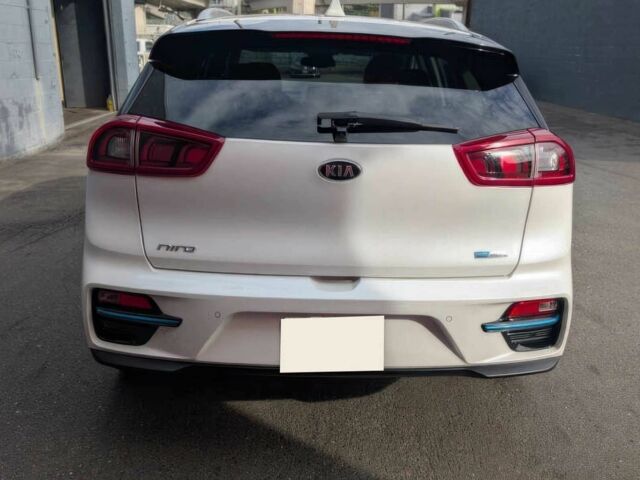 Чорний Кіа Niro, об'ємом двигуна 0 л та пробігом 39 тис. км за 11800 $, фото 5 на Automoto.ua