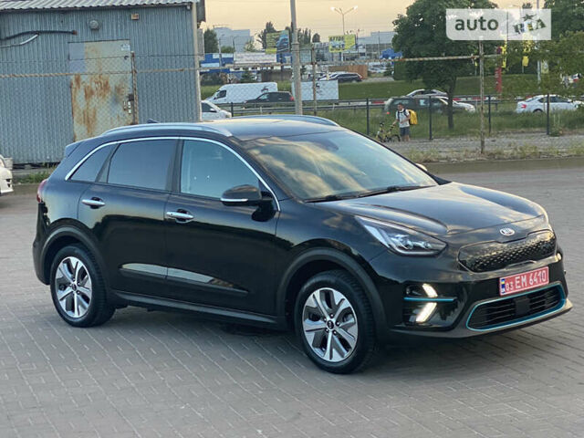 Чорний Кіа Niro, об'ємом двигуна 0 л та пробігом 118 тис. км за 19299 $, фото 10 на Automoto.ua