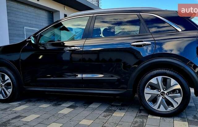 Черный Киа Niro, объемом двигателя 0 л и пробегом 89 тыс. км за 19899 $, фото 26 на Automoto.ua