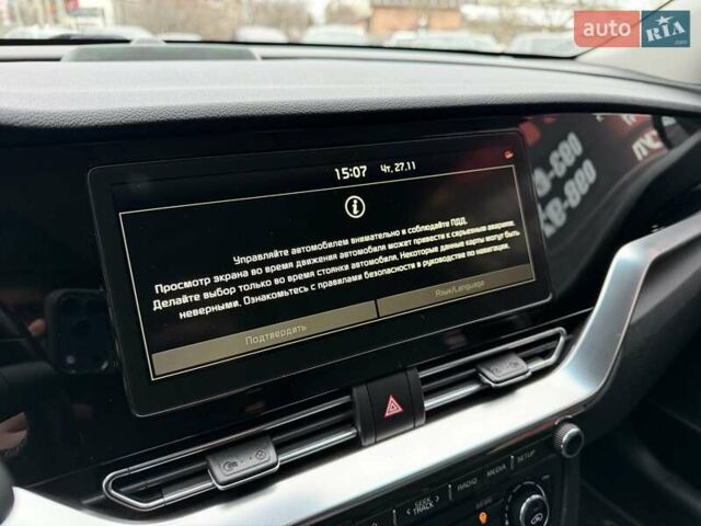 Чорний Кіа Niro, об'ємом двигуна 0 л та пробігом 165 тис. км за 18800 $, фото 19 на Automoto.ua
