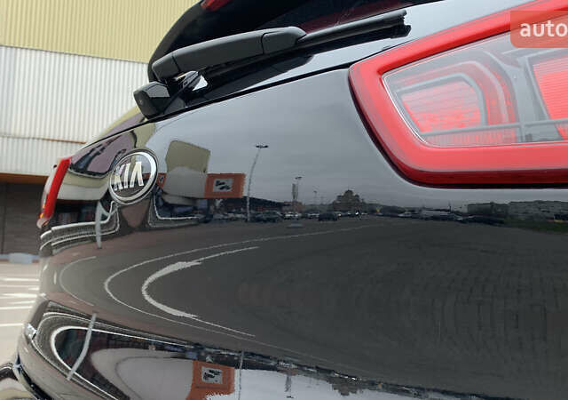Чорний Кіа Niro, об'ємом двигуна 0 л та пробігом 159 тис. км за 17999 $, фото 31 на Automoto.ua