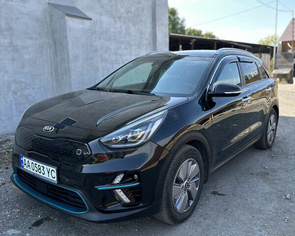 Черный Киа Niro, объемом двигателя 0 л и пробегом 94 тыс. км за 18600 $, фото 57 на Automoto.ua