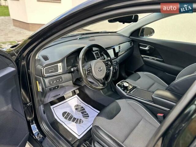 Киа Niro 2019 в Виннице на Automoto.ua Черный Киа Niro, объемом двигателя 0 л и пробегом 108 тыс. км за 15900 $, фото 11 на Automoto.ua