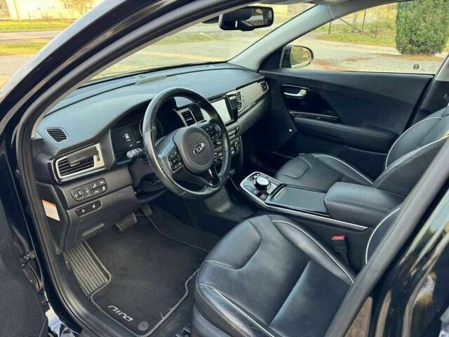 Киа Niro 2019 в Киеве на Automoto.ua Черный Киа Niro, объемом двигателя 0 л и пробегом 107 тыс. км за 15600 $, фото 6 на Automoto.ua